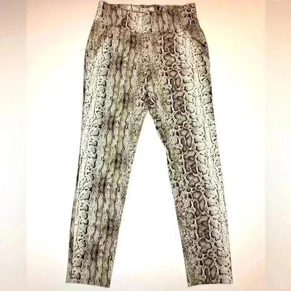 C EST. 1946 Womens Contemporary animal Print Pants Size 6 - Picture 1 of 8